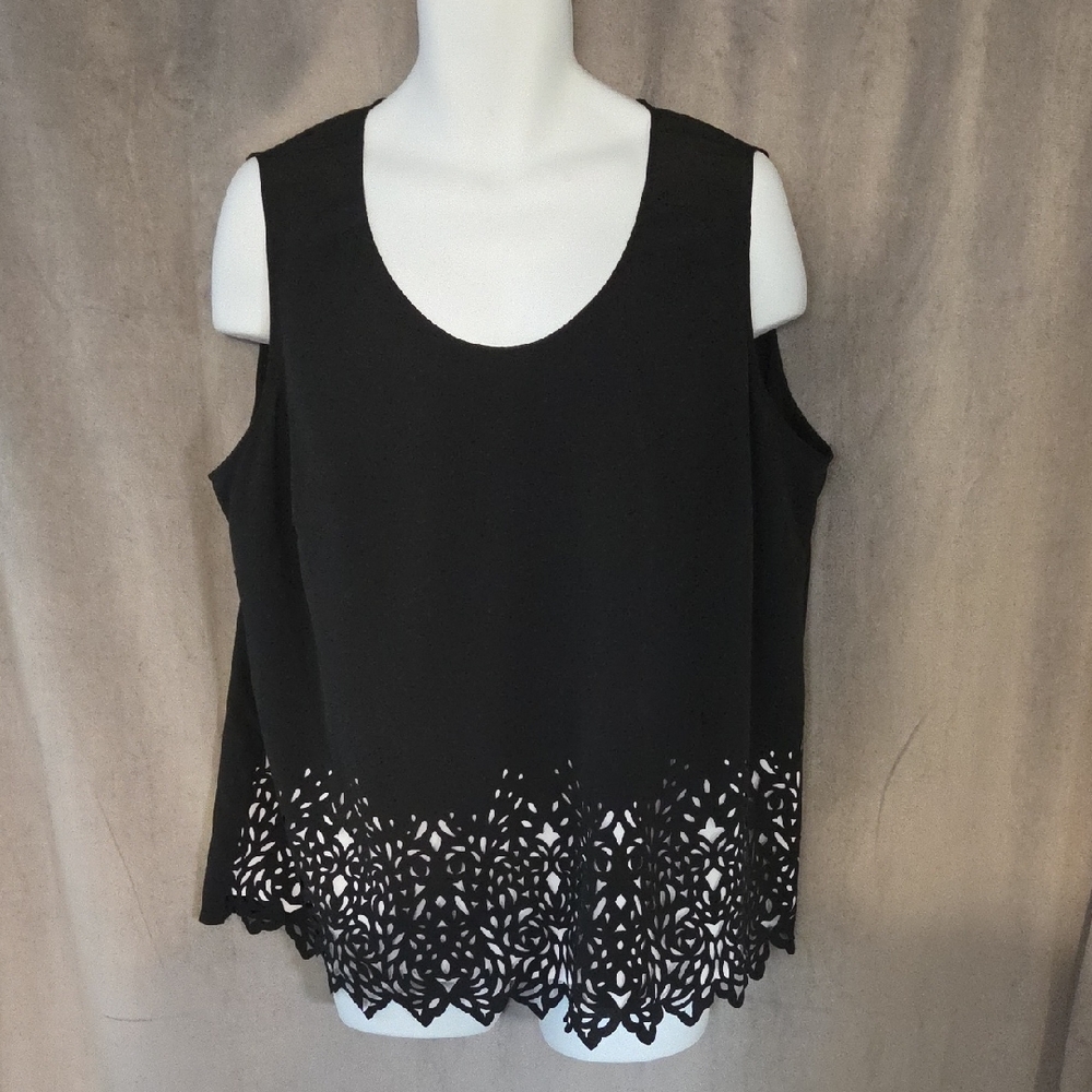 Sejour 18W Black Laser-Cut Tank Top